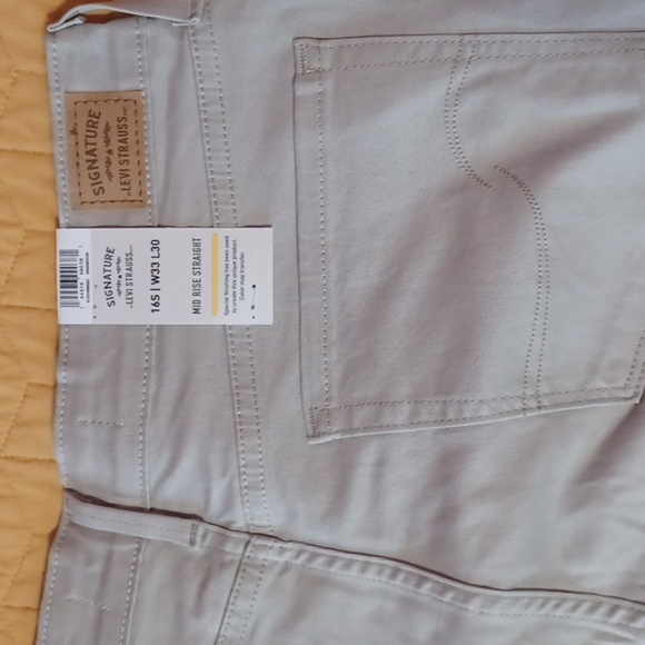 Signature by Levi Strauss mid rise straight leg jeans - Picture 11 of 11